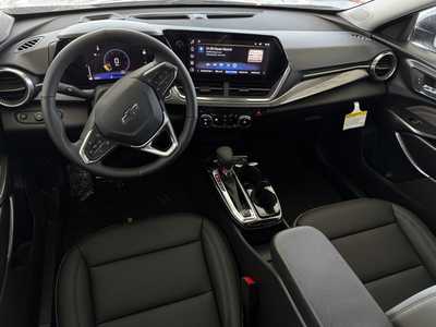 2025 Chevrolet Trax, $27485.0. Photo 7