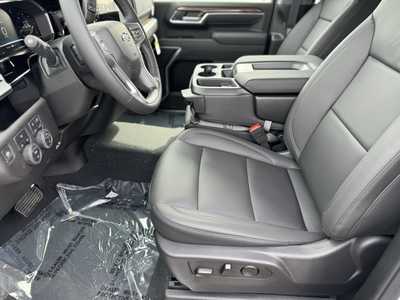 2025 Chevrolet 3500 Crew Cab, $74890.0. Photo 4