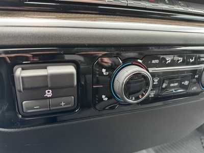 2025 Chevrolet 3500 Crew Cab, $58910.0. Photo 11