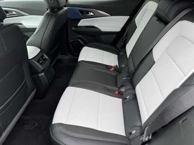 2025 Chevrolet Equinox, $44885. Photo 5