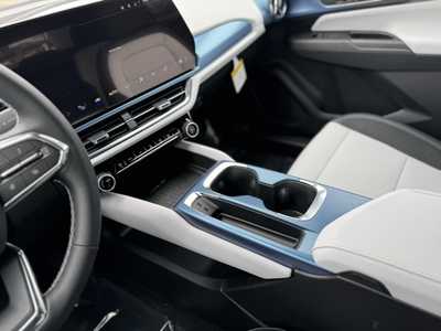2025 Chevrolet Equinox, $44885. Photo 8
