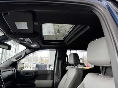 2022 Chevrolet 1500 Crew Cab, $38985. Photo 5