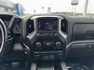2022 Chevrolet 1500 Crew Cab, $38985. Photo 8