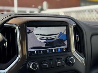 2022 Chevrolet 3500 Crew Cab, $57685. Photo 3