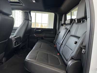 2022 Chevrolet 3500 Crew Cab, $57685. Photo 6