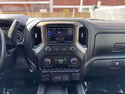 2022 Chevrolet 3500 Crew Cab, $57685. Photo 8