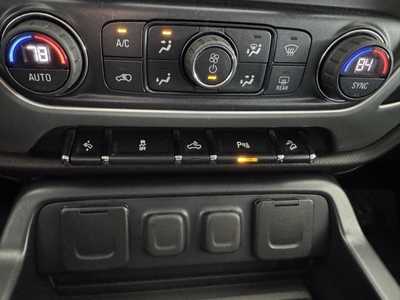 2017 GMC 1500 Crew Cab, $28989. Photo 9