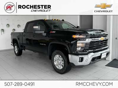 2025 Chevrolet 3500 Crew Cab, $58165.0. Photo 1