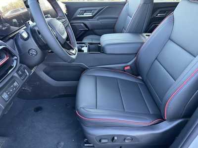 2025 Chevrolet 1500 Crew Cab, $94895. Photo 5