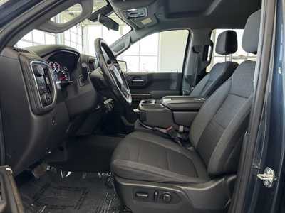 2020 Chevrolet 1500 Crew Cab, $27489. Photo 4
