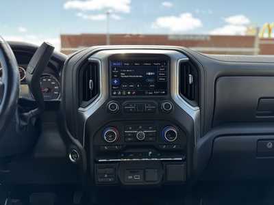 2020 Chevrolet 1500 Crew Cab, $27489. Photo 7