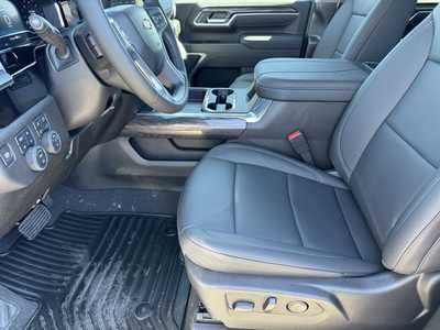 2025 Chevrolet 3500 Crew Cab, $64165.0. Photo 5