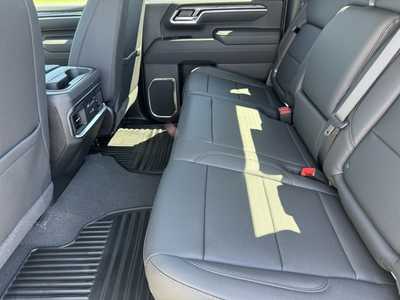 2025 Chevrolet 3500 Crew Cab, $64165.0. Photo 6