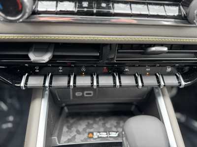 2025 Chevrolet Colorado Crew Cab, $51270.0. Photo 10