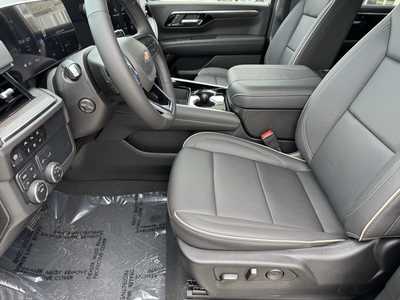 2025 Chevrolet Tahoe, $76095.0. Photo 5