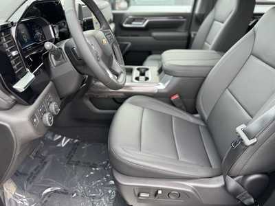 2025 Chevrolet 3500 Crew Cab, $74155.0. Photo 4