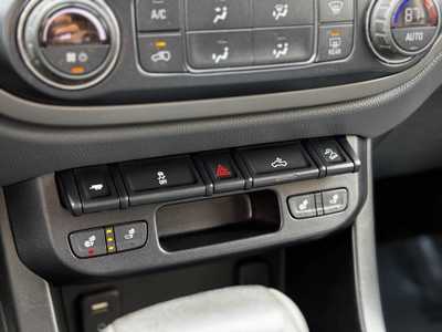 2017 Chevrolet Colorado Crew Cab, $22890. Photo 10
