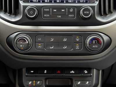 2017 Chevrolet Colorado Crew Cab, $22890. Photo 9