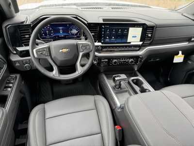 2025 Chevrolet 1500 Crew Cab, $60280.0. Photo 9