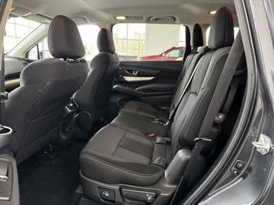 2022 Subaru Ascent, $26590. Photo 5