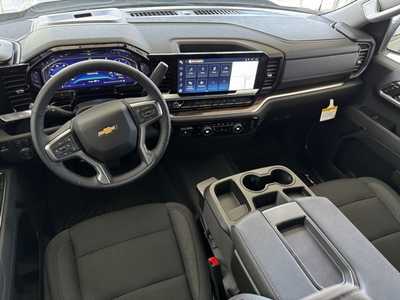 2025 Chevrolet 1500 Crew Cab, $57435.0. Photo 7