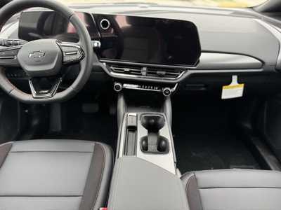 2025 Chevrolet Equinox, $46885.0. Photo 2