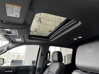 2020 Chevrolet 1500 Crew Cab, $38995. Photo 5