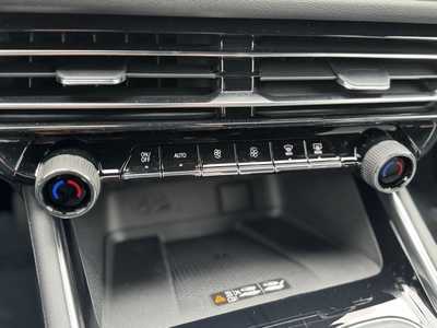 2025 Chevrolet Traverse, $44695.0. Photo 10