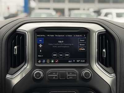 2019 Chevrolet 1500 Crew Cab, $28995. Photo 2