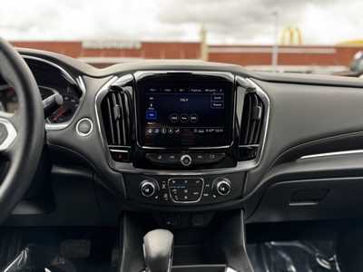 2021 Chevrolet Traverse, $30595. Photo 10