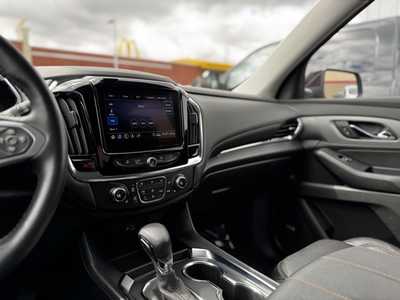 2021 Chevrolet Traverse, $30595. Photo 11