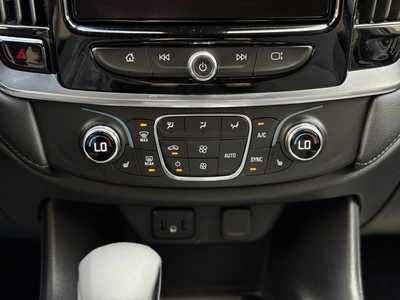 2022 Chevrolet Traverse, $33995. Photo 11