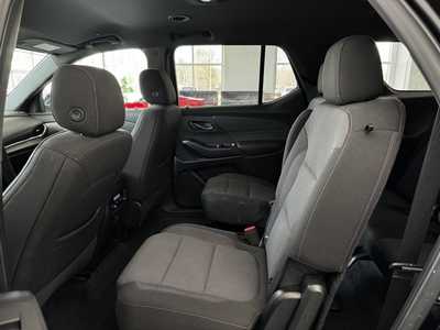 2022 Chevrolet Traverse, $33995. Photo 5