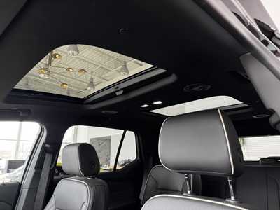 2023 Chevrolet Traverse, $43295. Photo 5