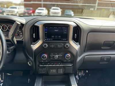 2021 Chevrolet 1500 Crew Cab, $40395. Photo 7