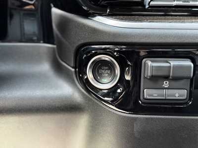 2025 Chevrolet 1500 Crew Cab, $58745.0. Photo 8