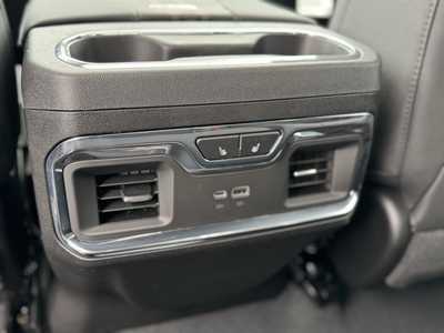 2025 Chevrolet 1500 Crew Cab, $73550.0. Photo 9