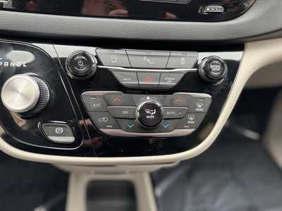 2020 Chrysler Pacifica, $20995. Photo 10