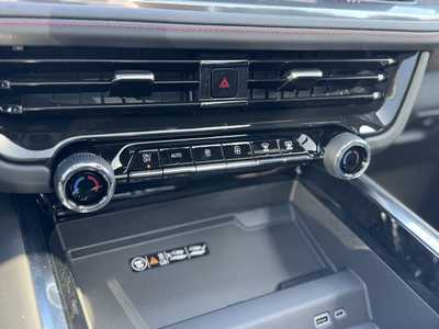 2025 Chevrolet Suburban, $81435.0. Photo 10