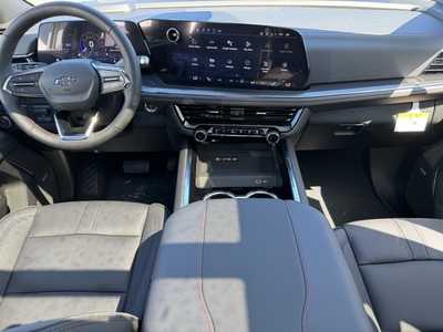 2025 Chevrolet Suburban, $81435.0. Photo 2