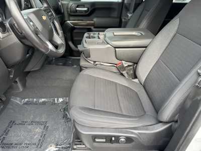 2021 Chevrolet 3500 Crew Cab, $45495. Photo 5