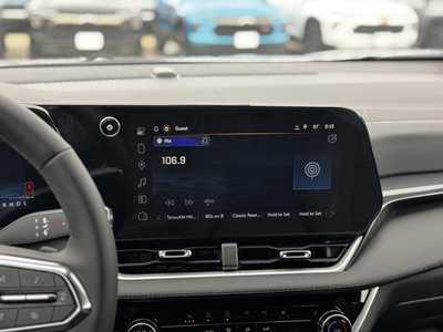 2025 Chevrolet Equinox, $27999.0. Photo 2
