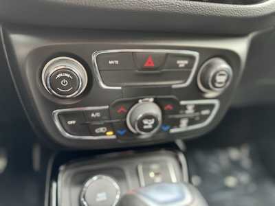 2021 Jeep Compass, $20695. Photo 8