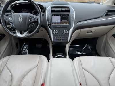 2017 Lincoln MKC, $18475. Photo 2