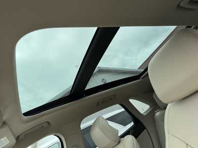 2017 Lincoln MKC, $18475. Photo 7