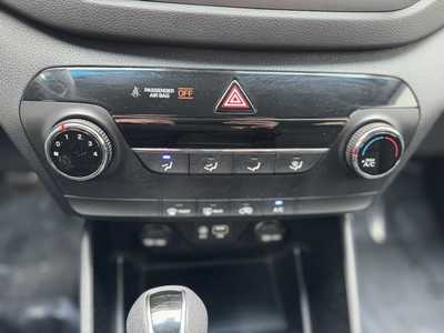 2016 Hyundai Tucson, $13498. Photo 9