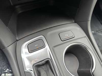 2022 Chevrolet Equinox, $23495. Photo 10