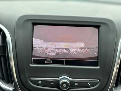 2022 Chevrolet Equinox, $23495. Photo 3