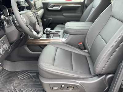 2025 Chevrolet 1500 Crew Cab, $64170.0. Photo 4