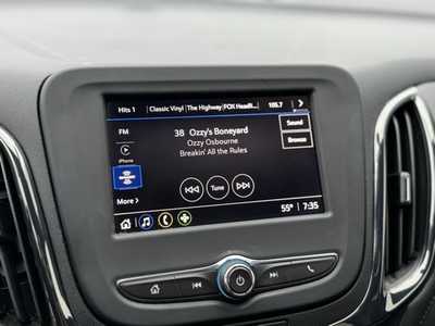 2022 Chevrolet Equinox, $26685. Photo 3